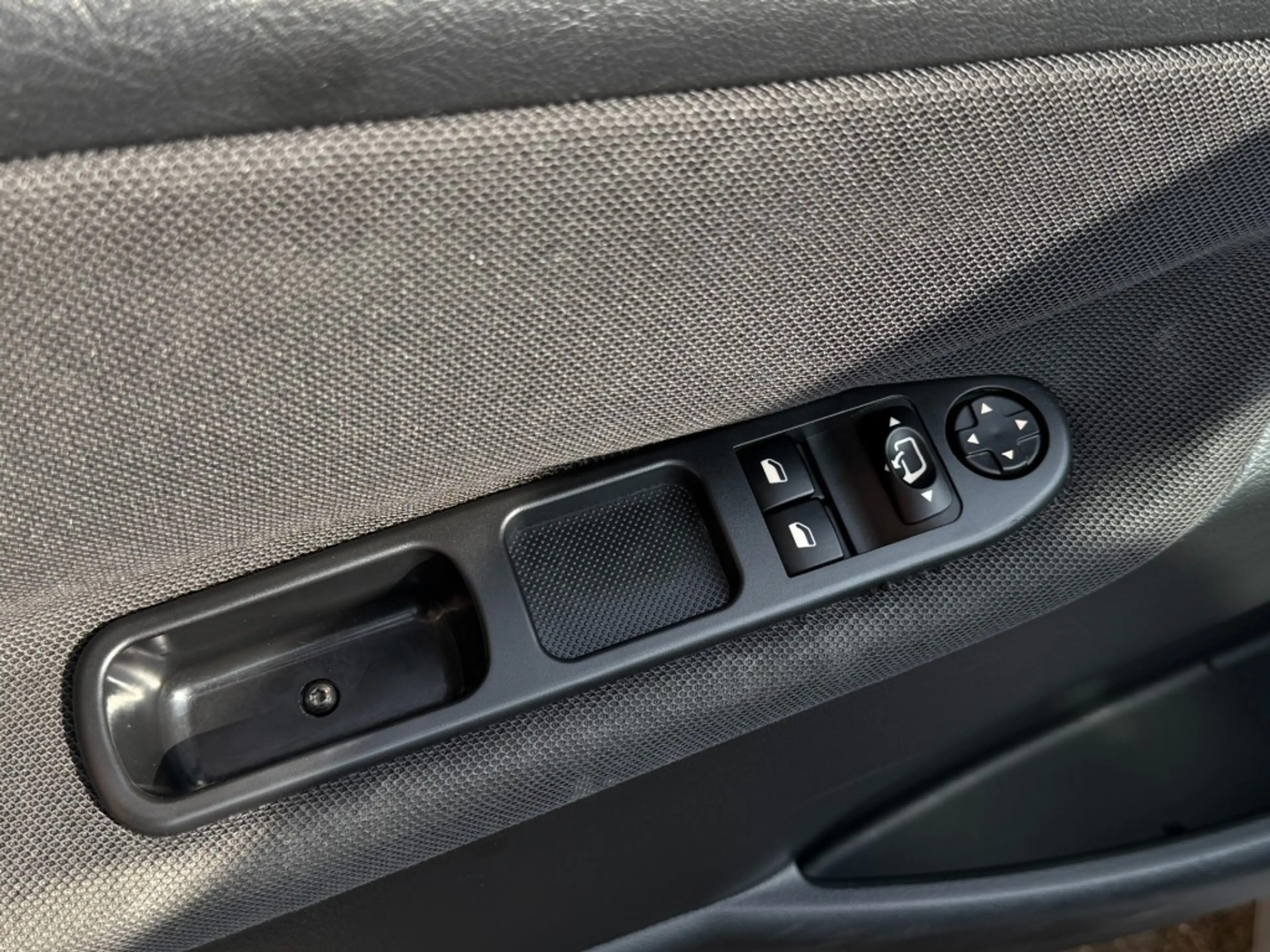 Peugeot 207 1.6 VTI XS — photo 13