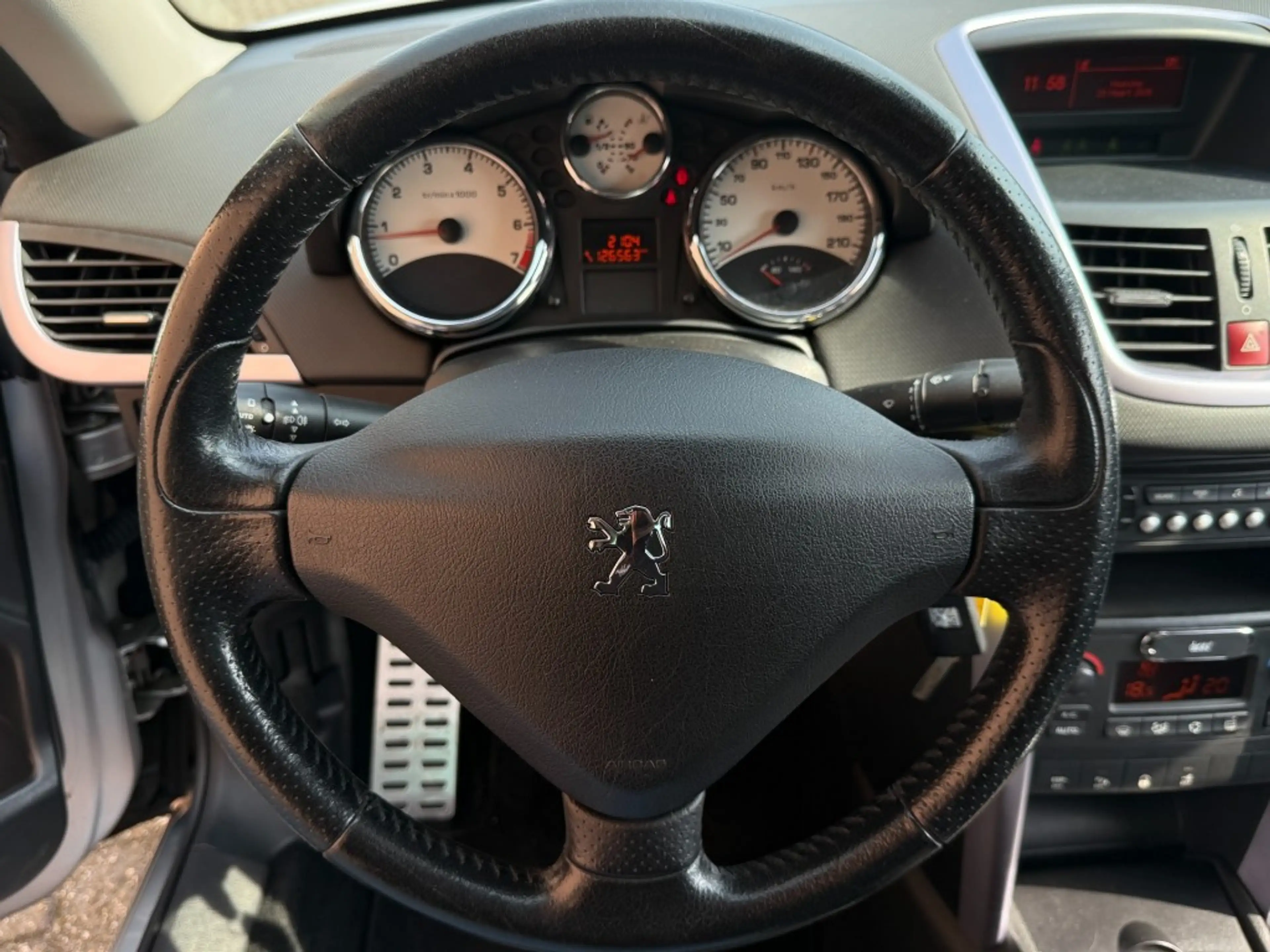 Peugeot 207 1.6 VTI XS — photo 10