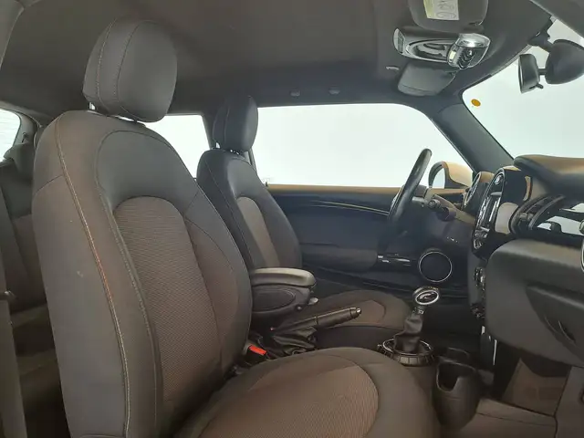 Mini Hatch view 13