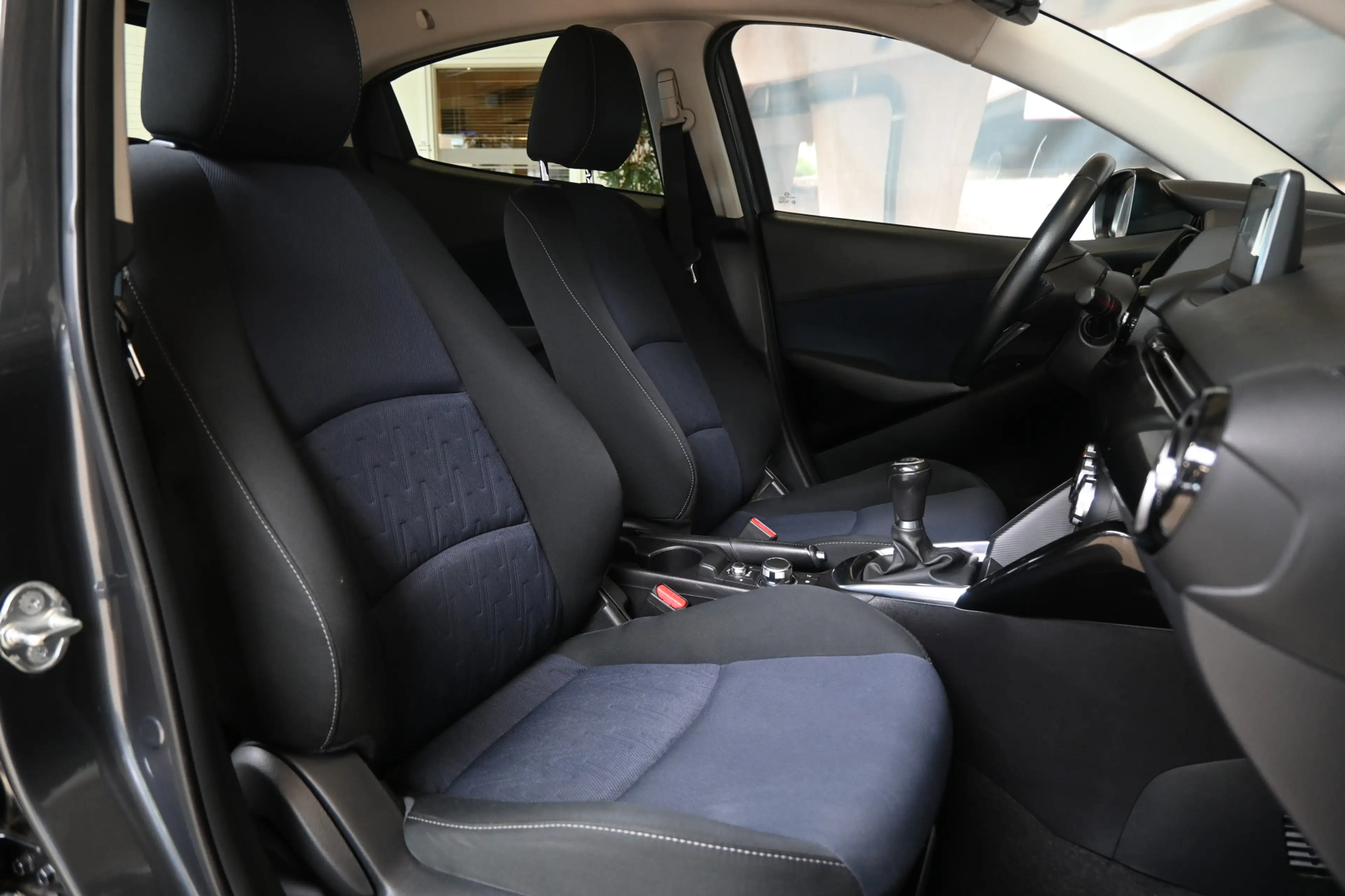 Mazda 2 1.5 Skyactiv-G 90pk TS+ | LED | Cruise | PDC | Sto — photo 15