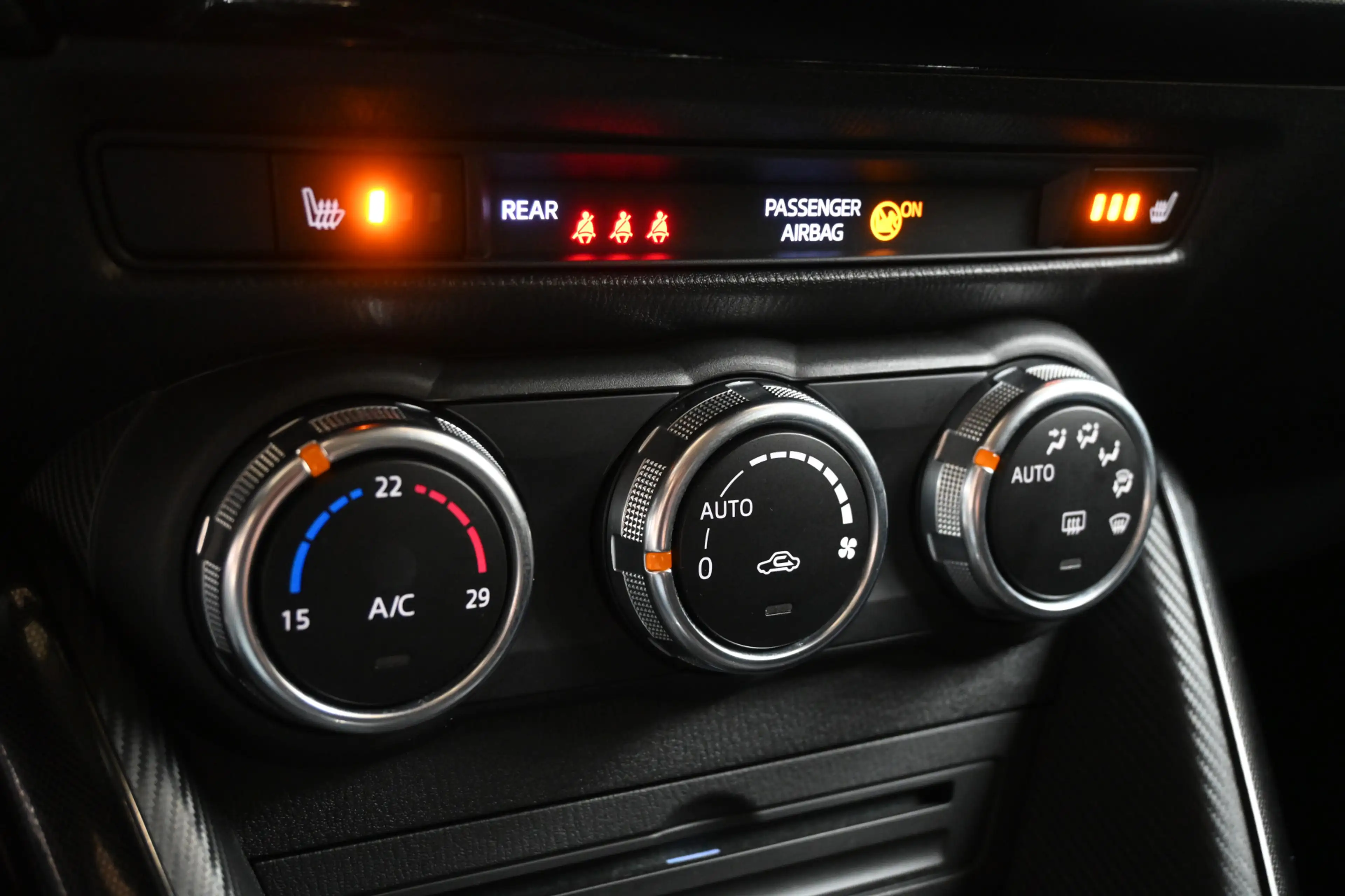 Mazda 2 1.5 Skyactiv-G 90pk TS+ | LED | Cruise | PDC | Sto — photo 29