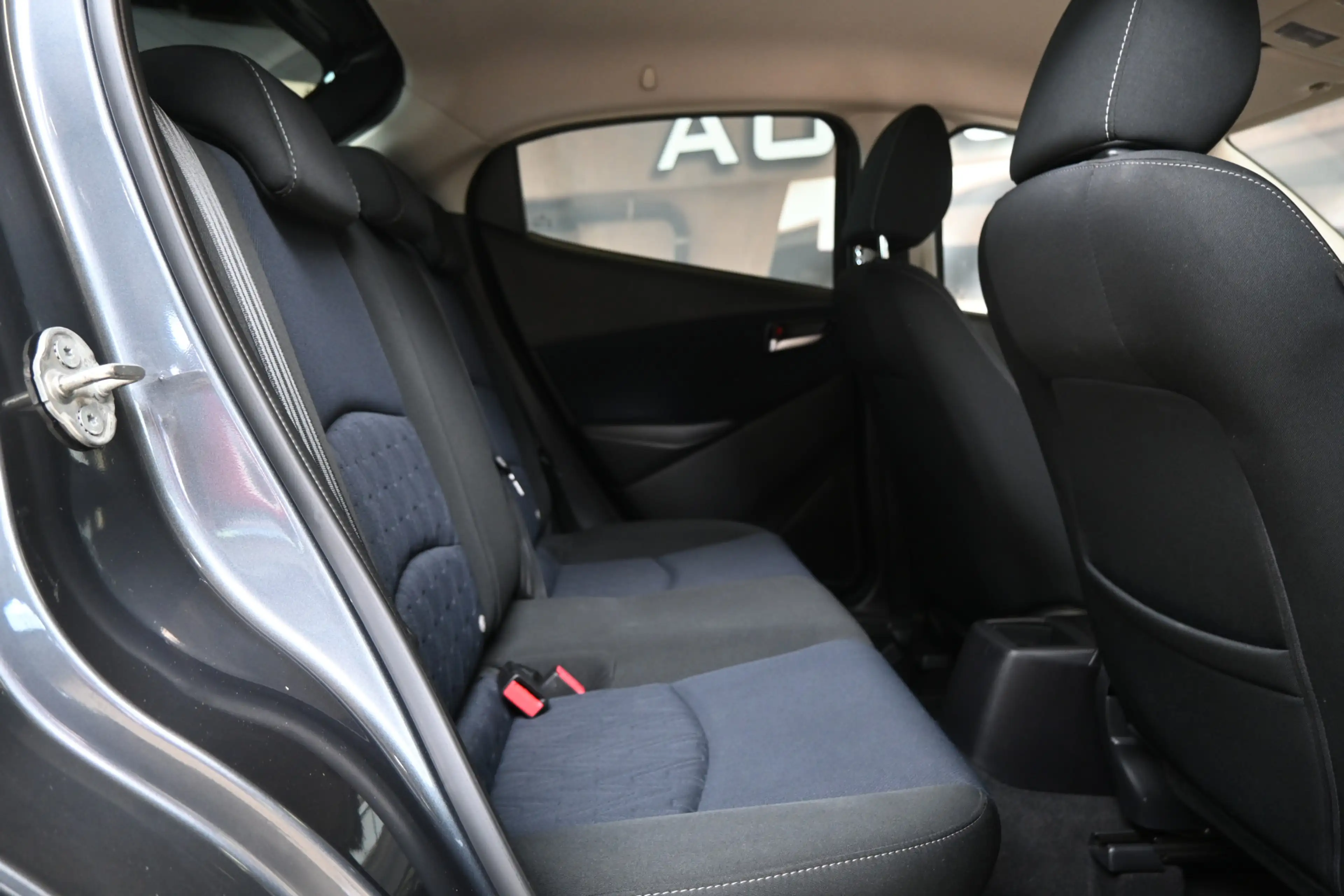 Mazda 2 1.5 Skyactiv-G 90pk TS+ | LED | Cruise | PDC | Sto — photo 13