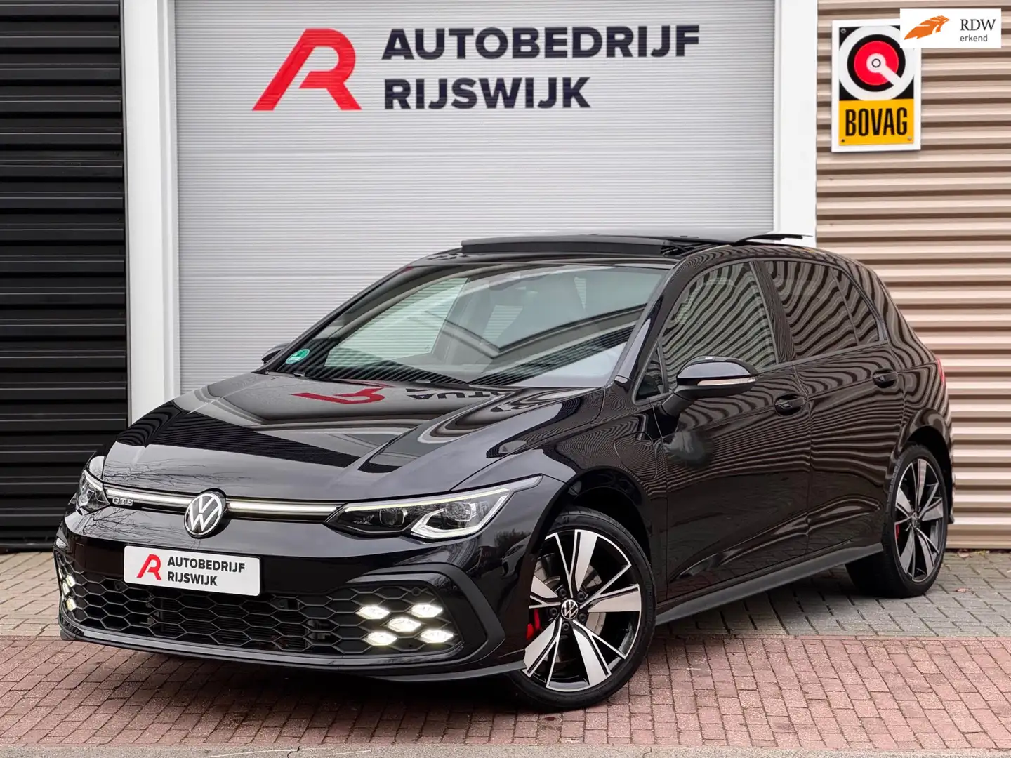 Volkswagen Golf GTE 1.4 eHybrid Pano/Matrix/HuD/Camera Zilver - 1