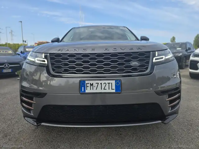 Land Rover Range Rover Velar view 3