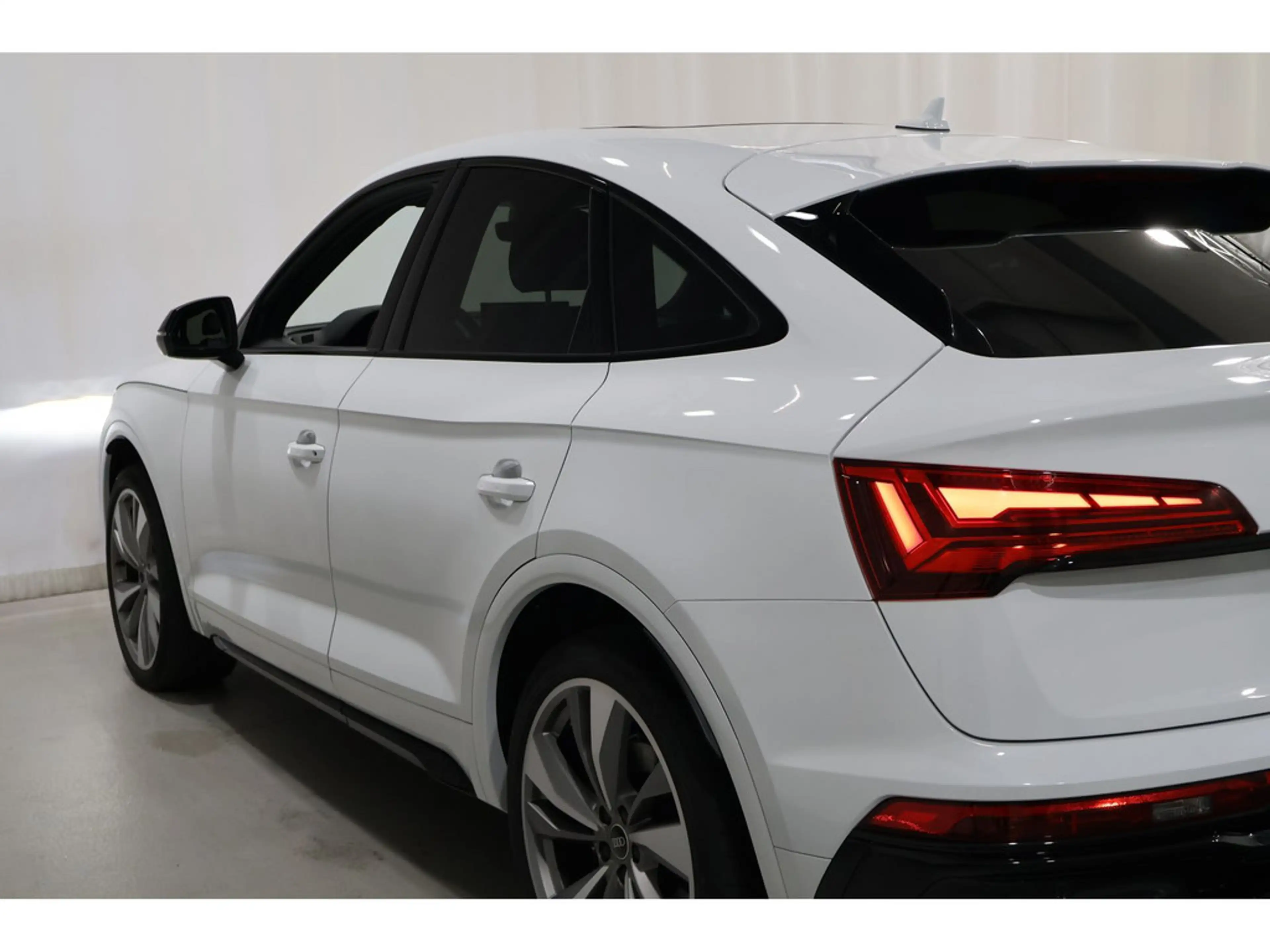 Audi SQ5 Sportback 3.0 TDI quattro B&O*Pano*R-Kamera * — photo 14