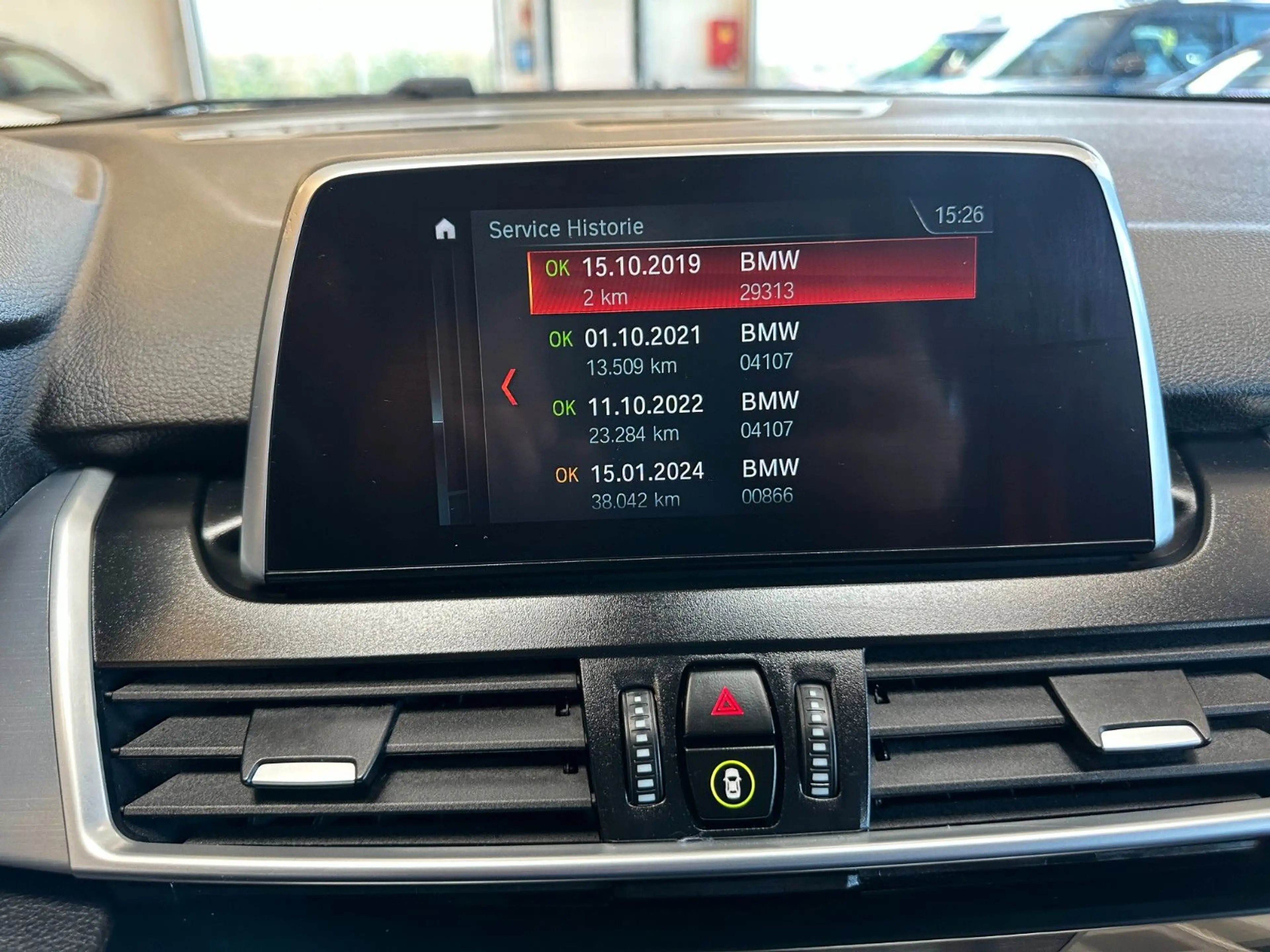 BMW 225 Sport Line *Pano*Navi*LED* — photo 15