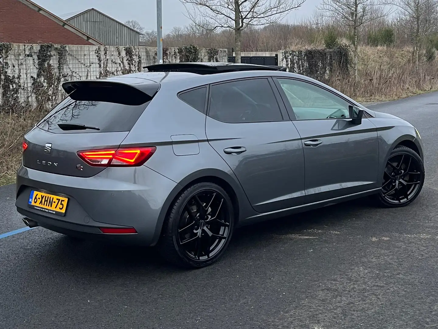 SEAT Leon Leon 1.4 TSI ACT FR Dyn. Серый - 2