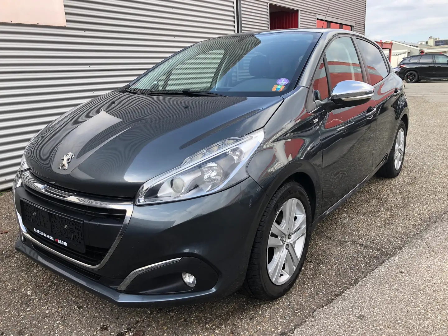 Peugeot 208 208 Style 1,2 PureTech 82 #SUPER AUSSTATTUNG#TOP # Grau - 1