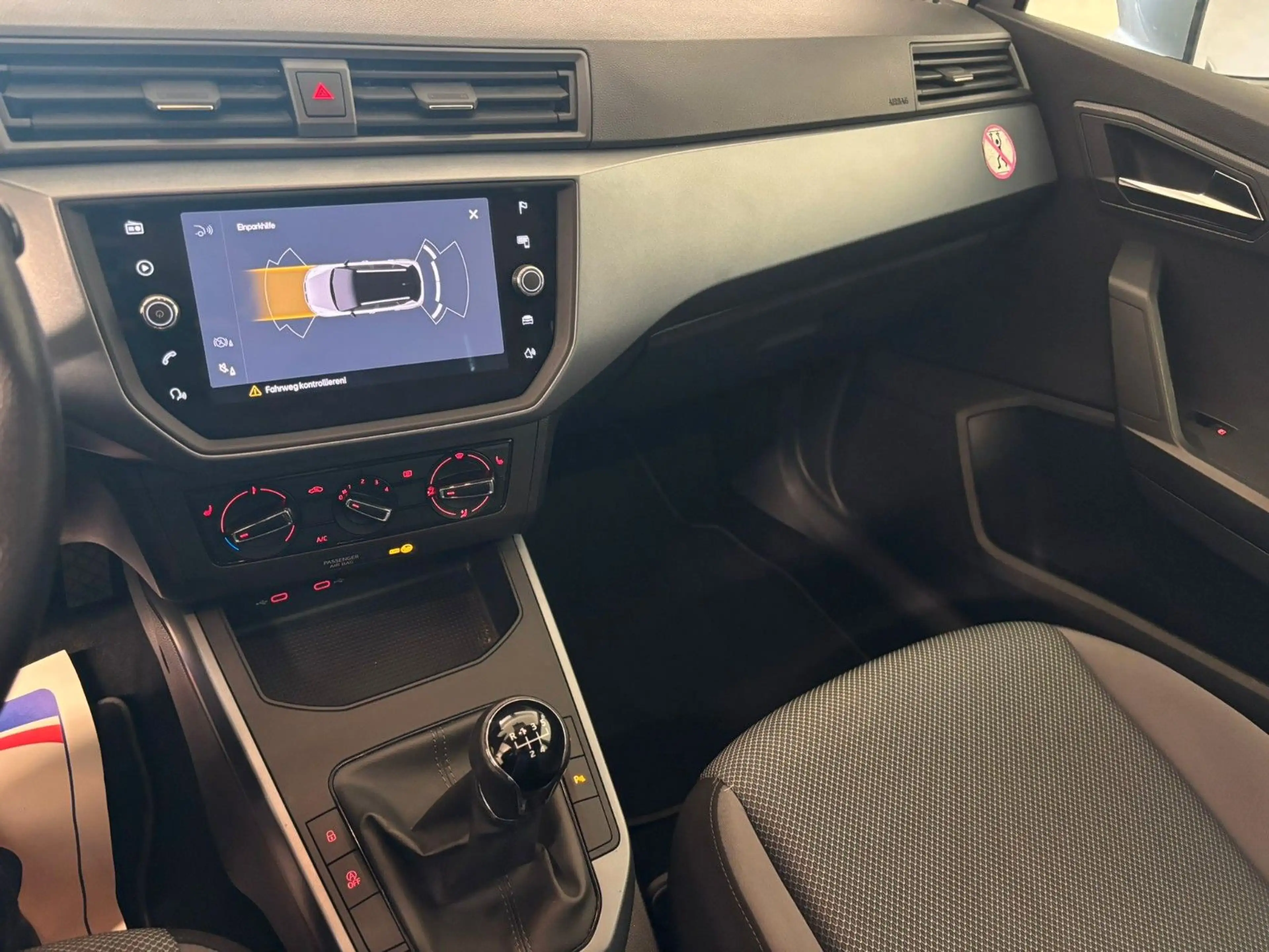 SEAT Arona Style**NAVI**SHZ**PDC**R-KAMERA** — photo 10