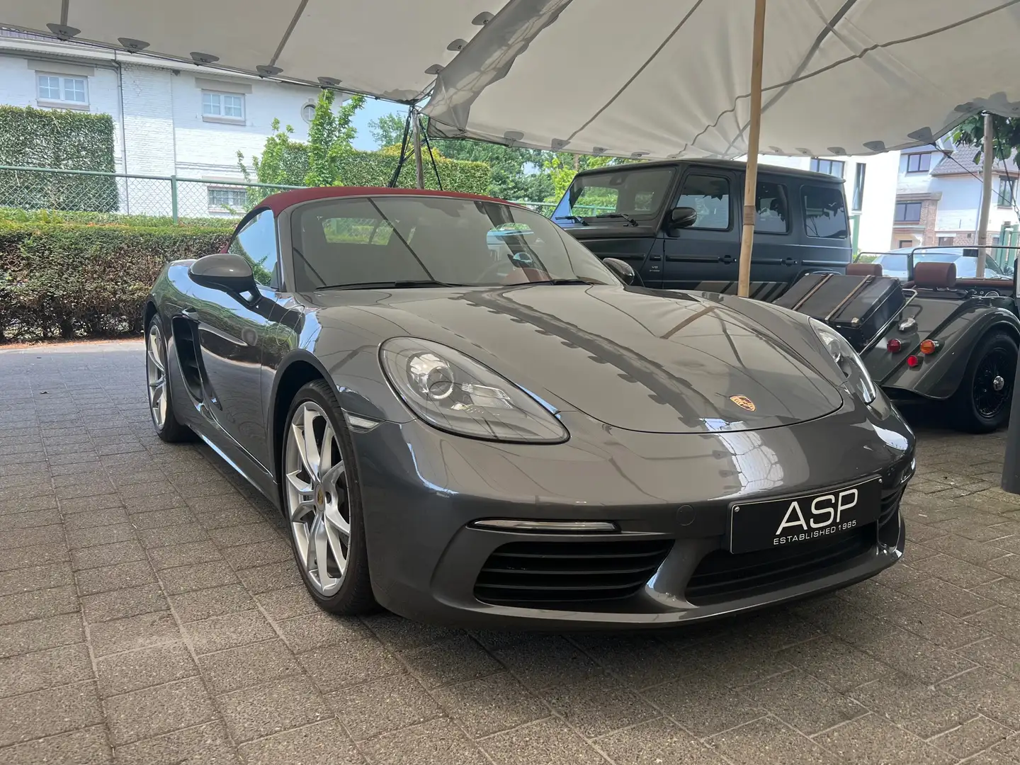 Porsche Boxster 2.0 718 Boxster / Manueel / Xenon / 19" / Navi Grijs - 2