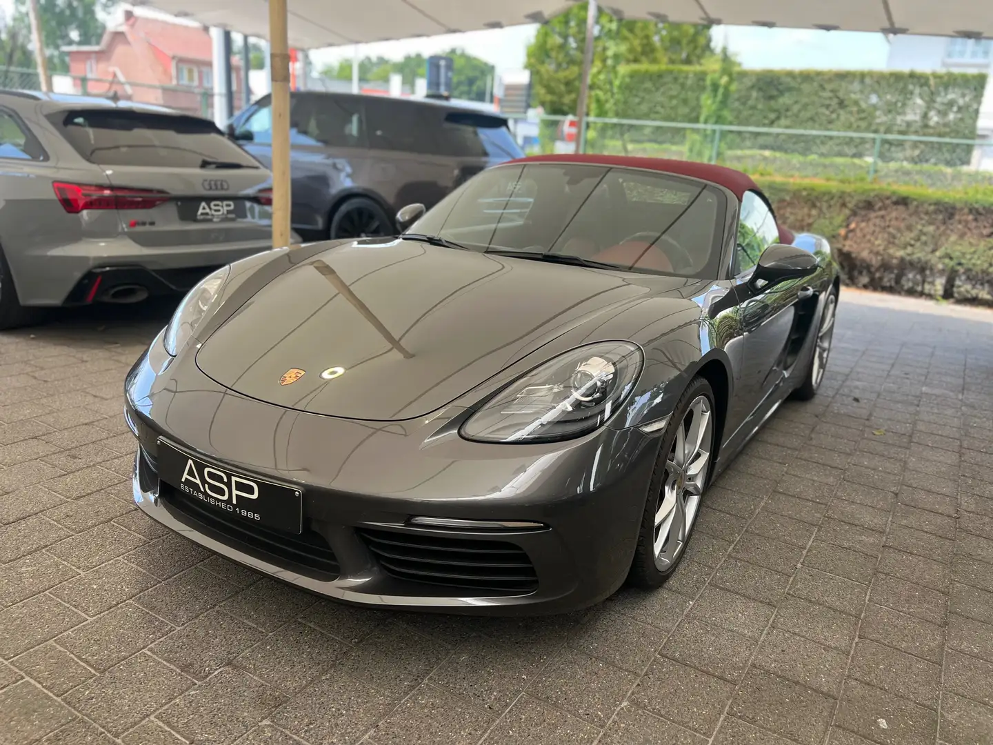 Porsche Boxster 2.0 718 Boxster / Manueel / Xenon / 19" / Navi Grijs - 1