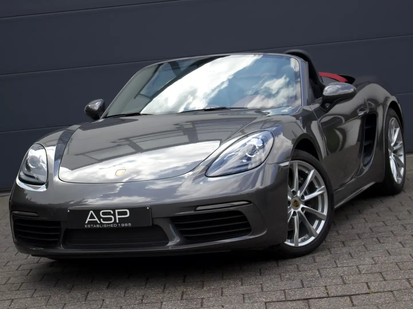 Porsche Boxster 2.0 718 Boxster / Manueel / Xenon / 19" / Navi Grau - 2
