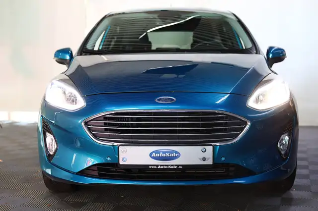 Ford Fiesta view 3