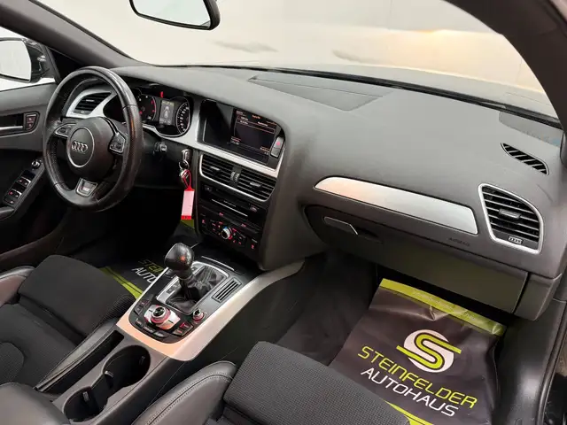 Audi A4 view 10
