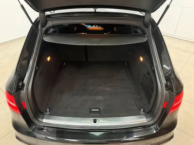 Audi A4 view 17