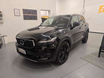 XC40 1.5 t3 R-design 163cv auto my21