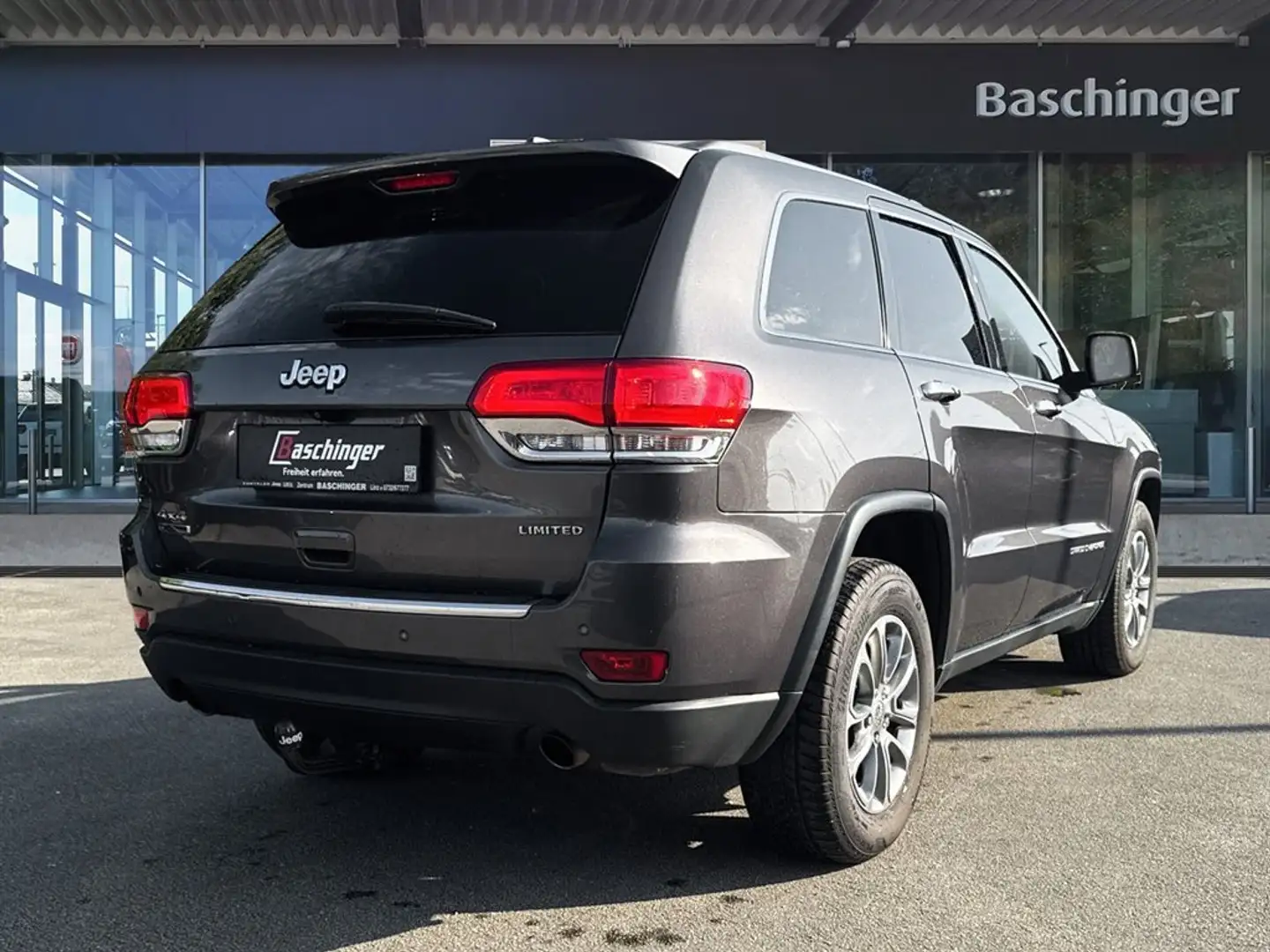Jeep Grand Cherokee 3,0 V6 CRD Limited Grau - 2