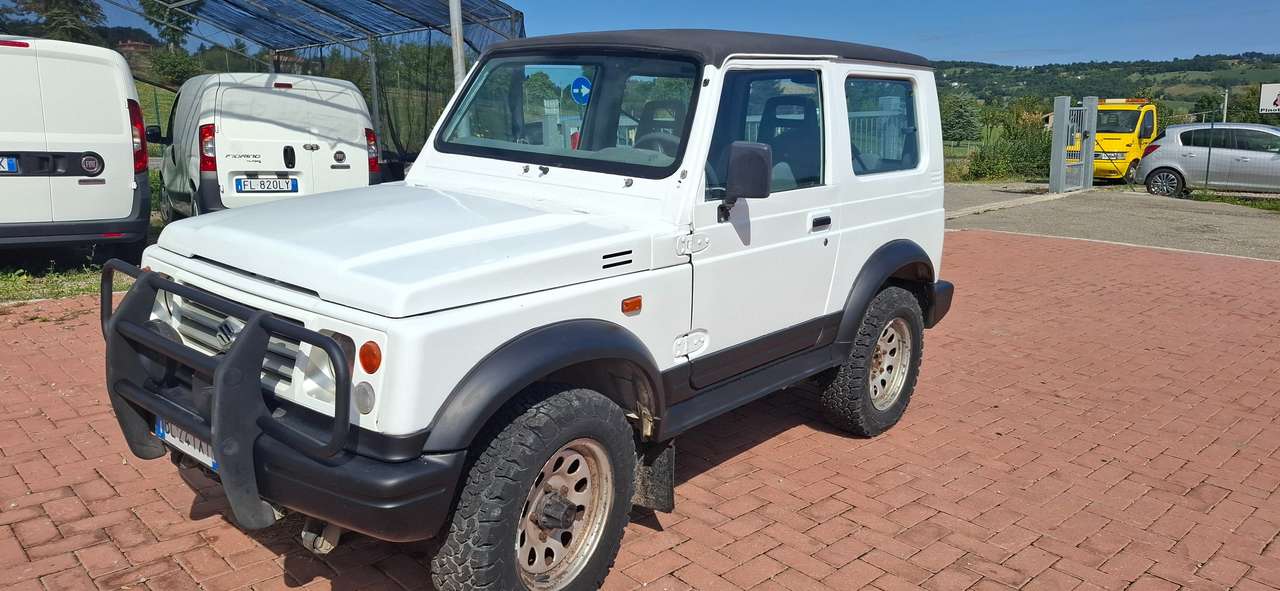 Suzuki Samurai