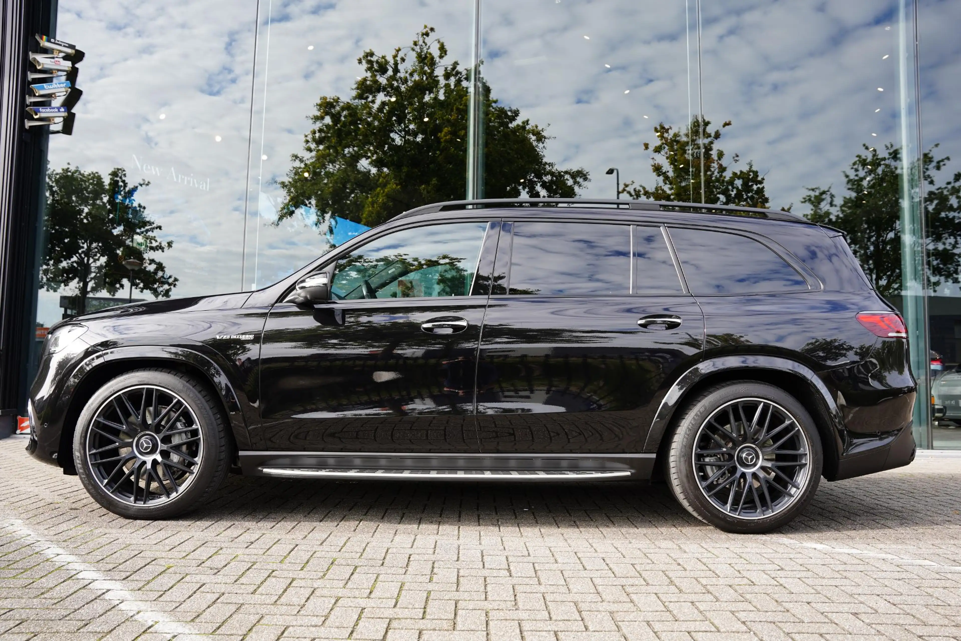 Mercedes-Benz GLS 63 AMG 4-Matic+ / Manufaktur / AMG Ride Control + / Burme — photo 2