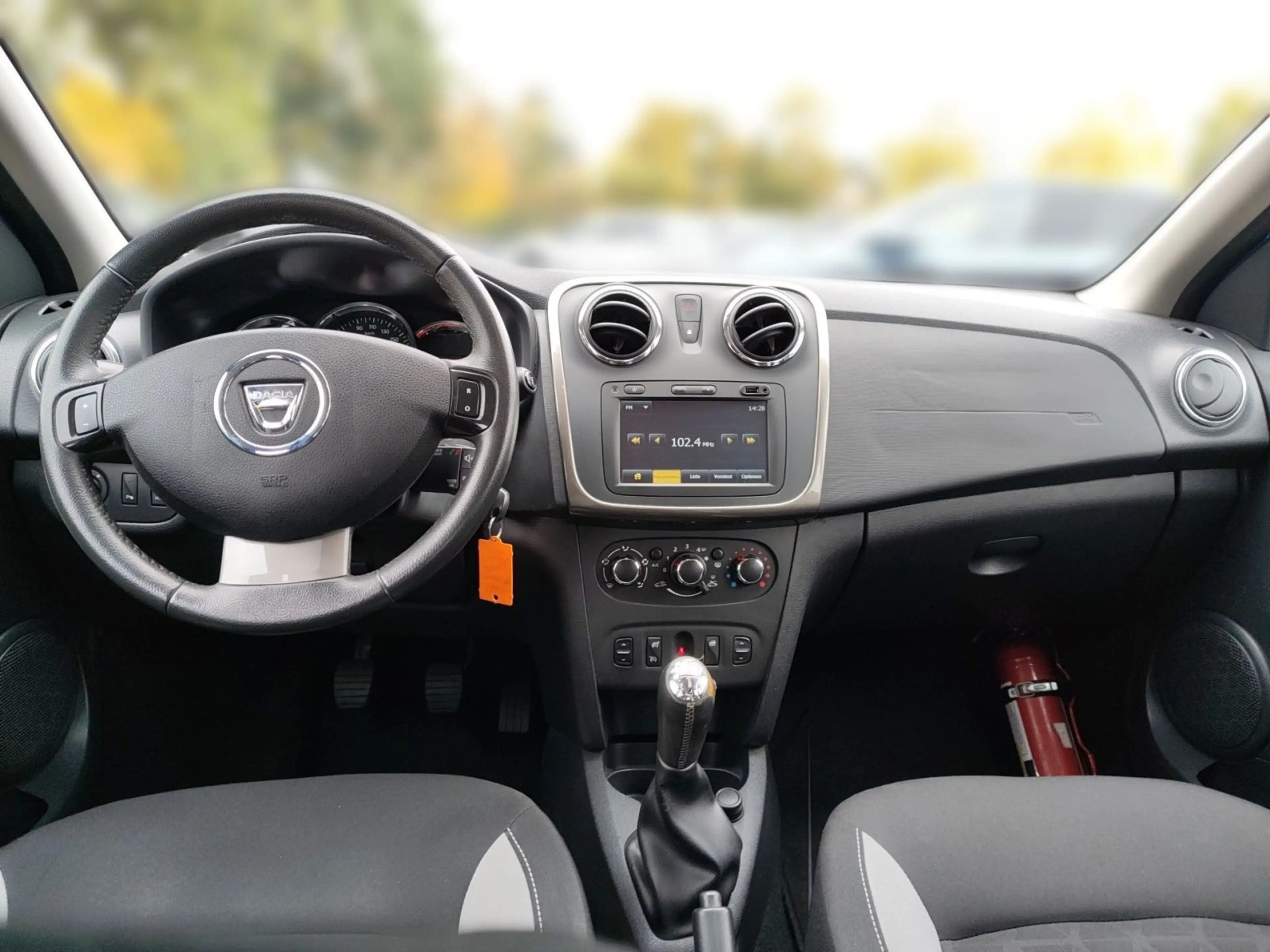 Dacia Sandero Stepway 0.9 MT Prestige Navi*PDC*Temp. — photo 10