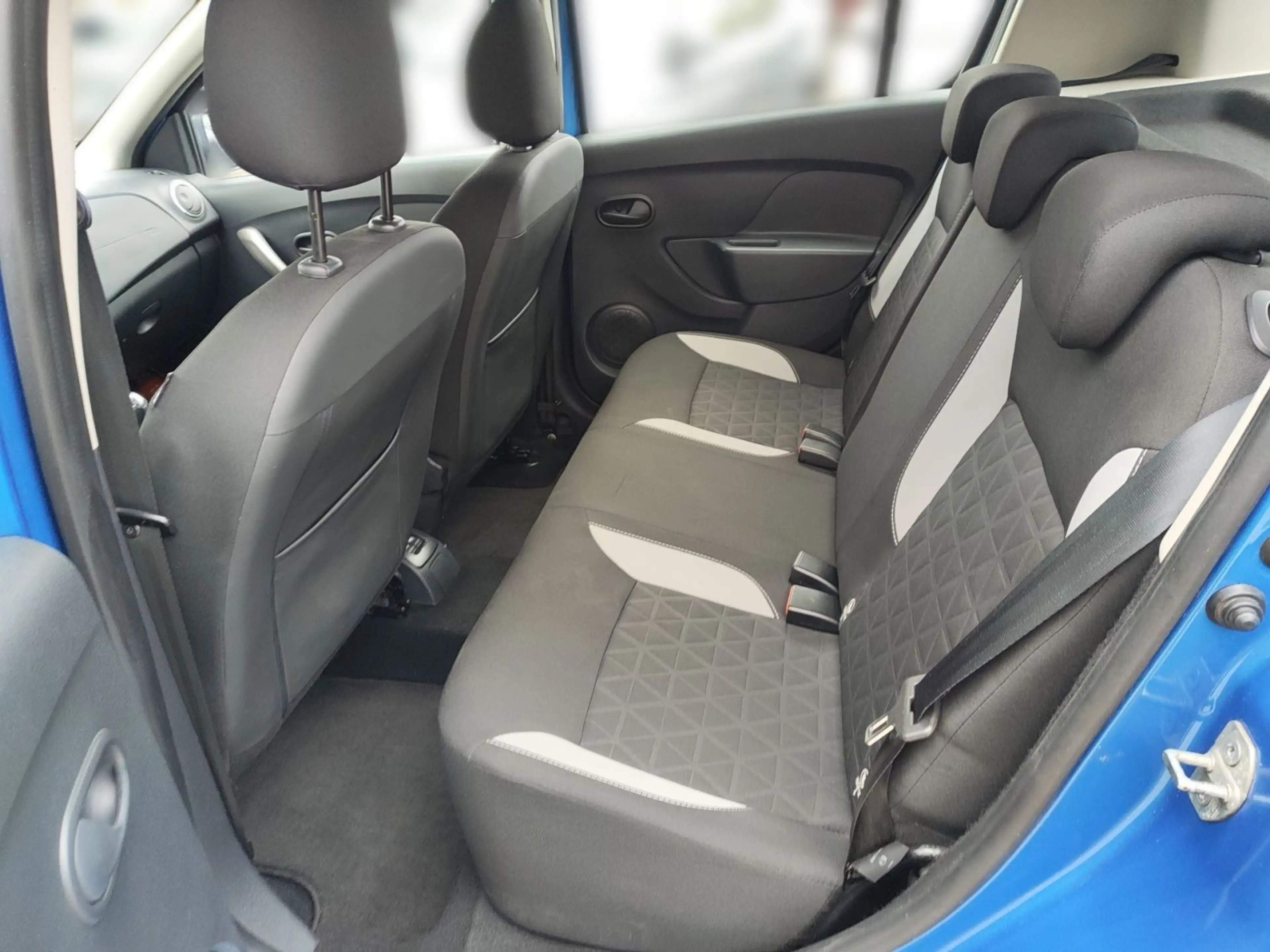 Dacia Sandero Stepway 0.9 MT Prestige Navi*PDC*Temp. — photo 11