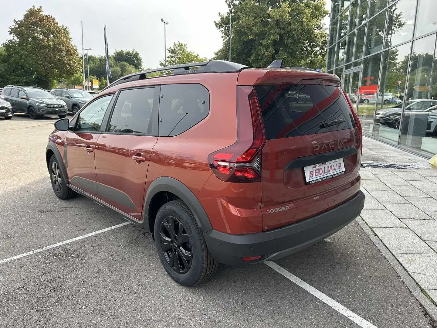 Dacia Jogger TCe 110 Extreme+ 7-Sitzer NAVI/SHZ/KAMERA Bruin - 2