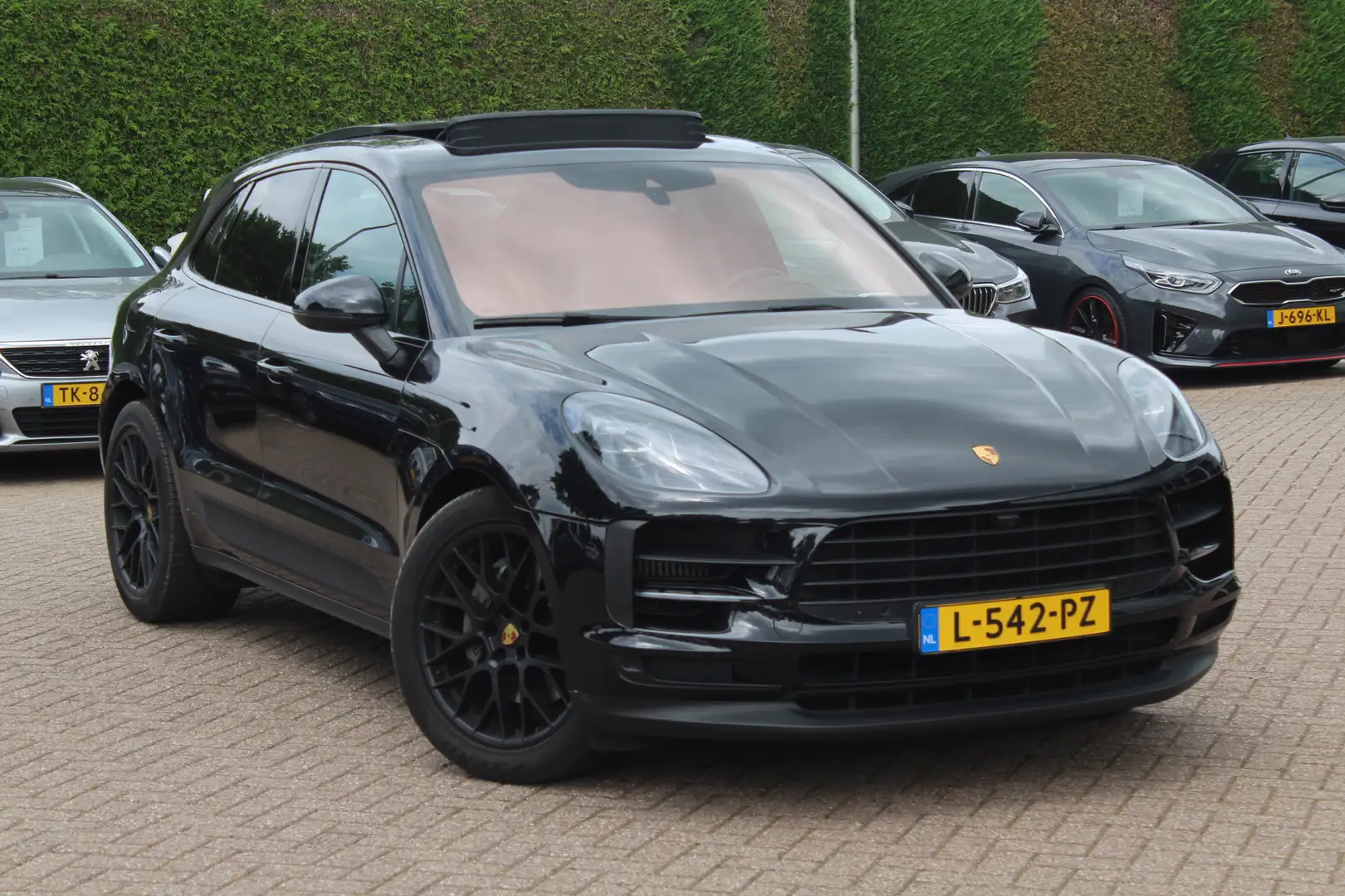 Porsche Macan 3.0 S / Trekhaak / Panoramadak / 360Camera / 21'' Zwart - 1