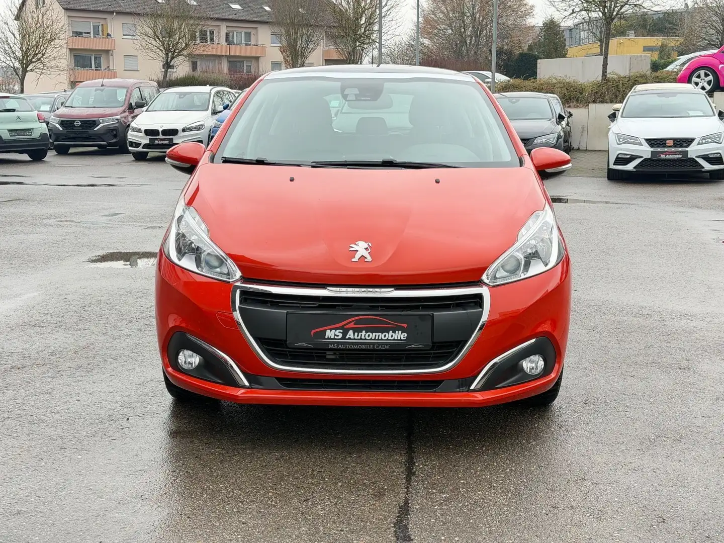 Peugeot 208 1.2 Active PureTech 82 Pano_Klimaauto_Sitzhz Orange - 2