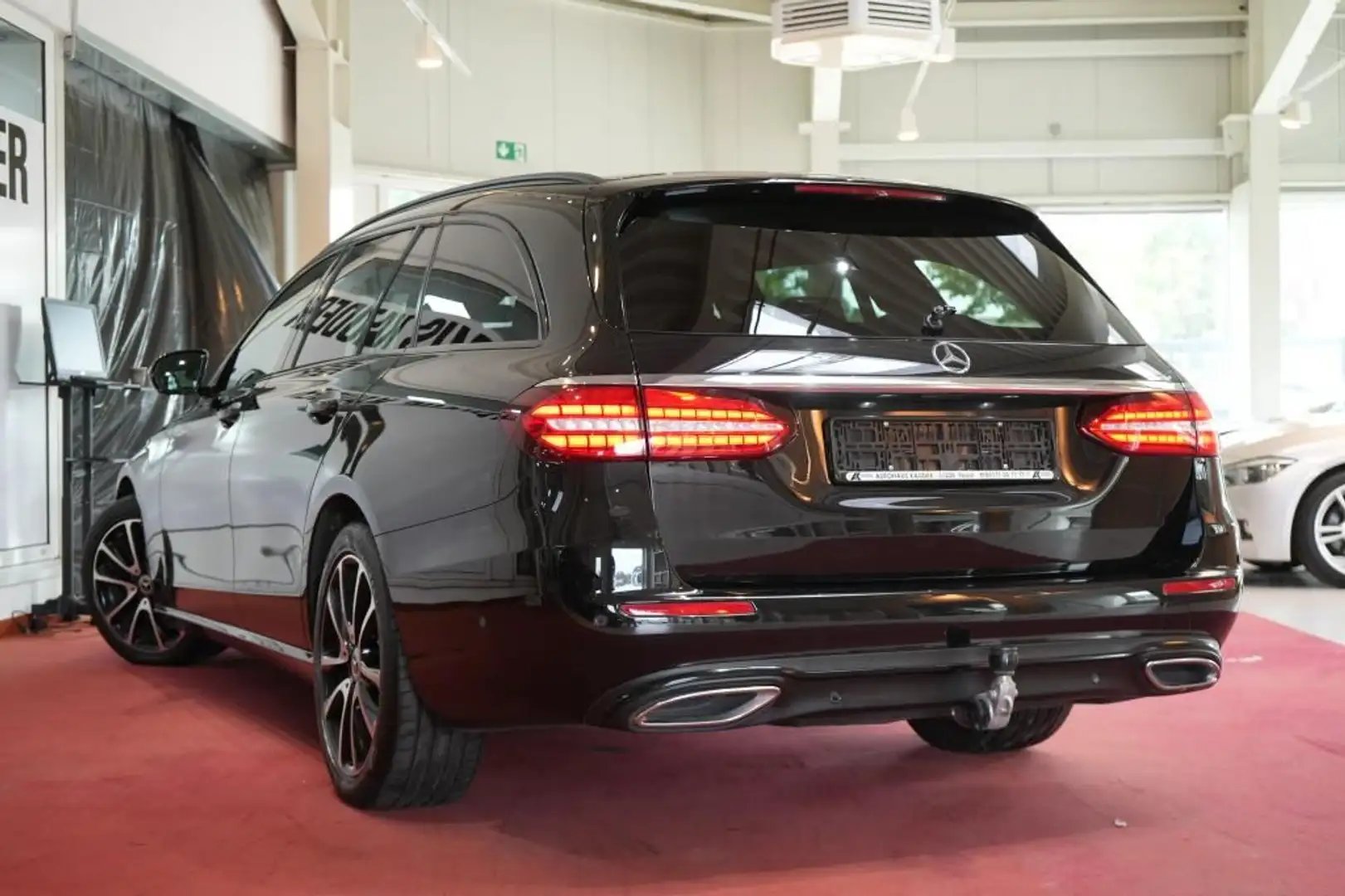 Mercedes-Benz E 400 d 4Matic T Avantgarde*LED*Virtual*Navi* Schwarz - 2