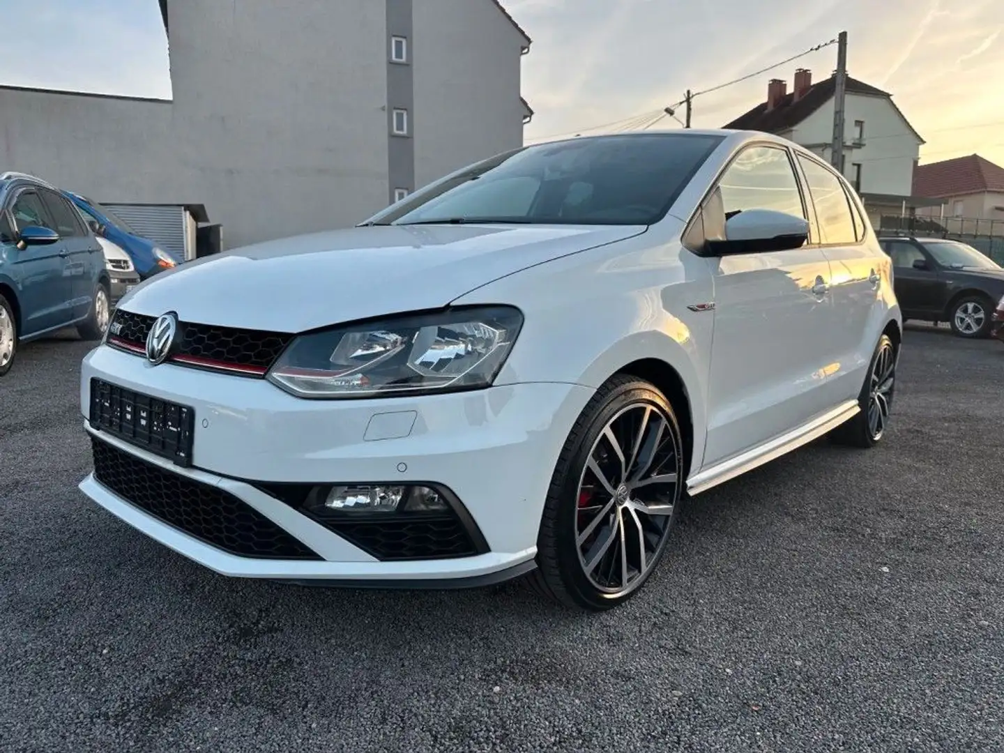 Volkswagen Polo V GTI DSG7 SHZ + PDC + TEMP Blanc - 1