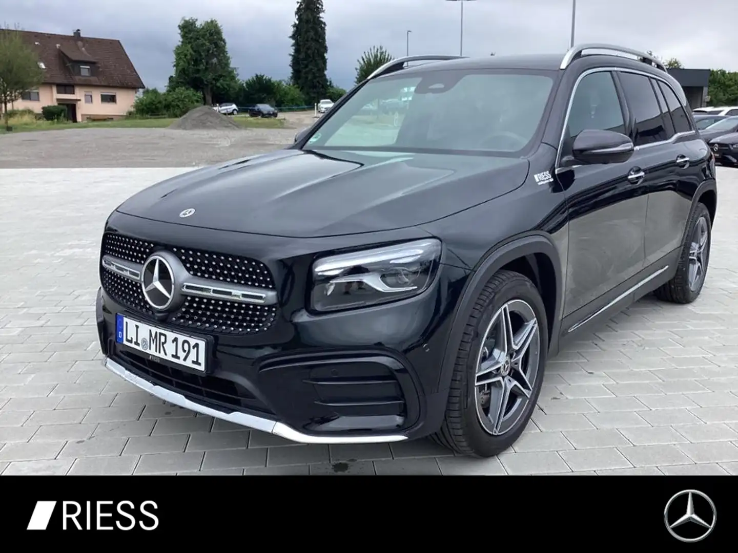 Mercedes-Benz GLB 250 4M AMG+AHK+7 SITZER+DISTR+MULTIBEAM+KEYL Noir - 1