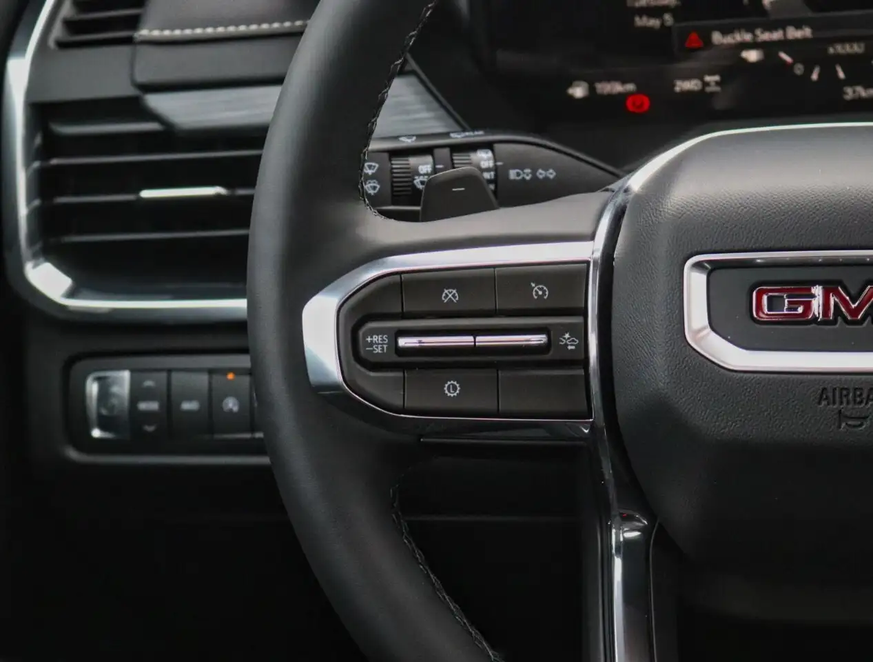GMC Acadia снимка GMC Acadia