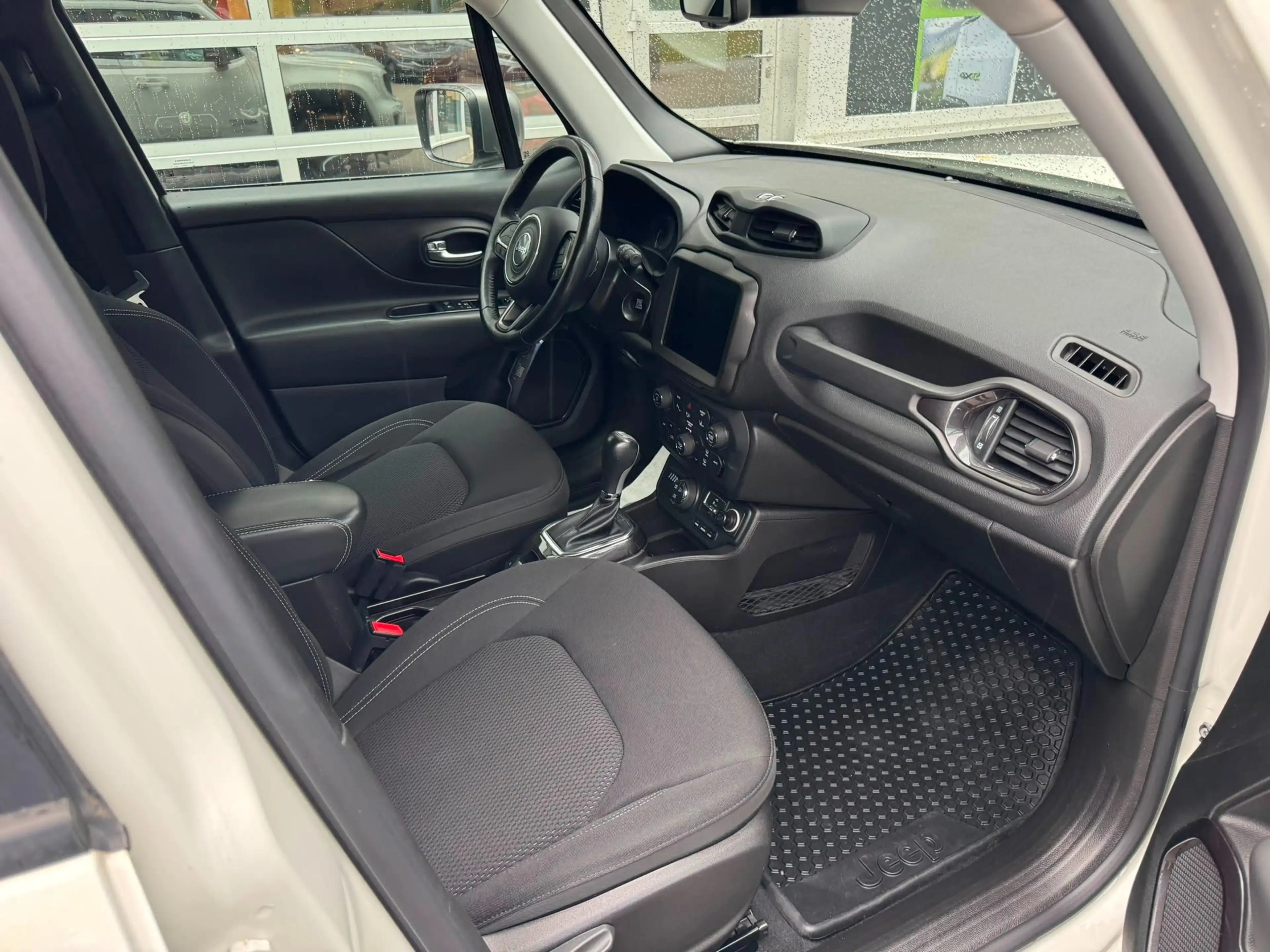 Jeep Renegade Limited Plug-In-Hybrid 4xe 190PS — photo 8
