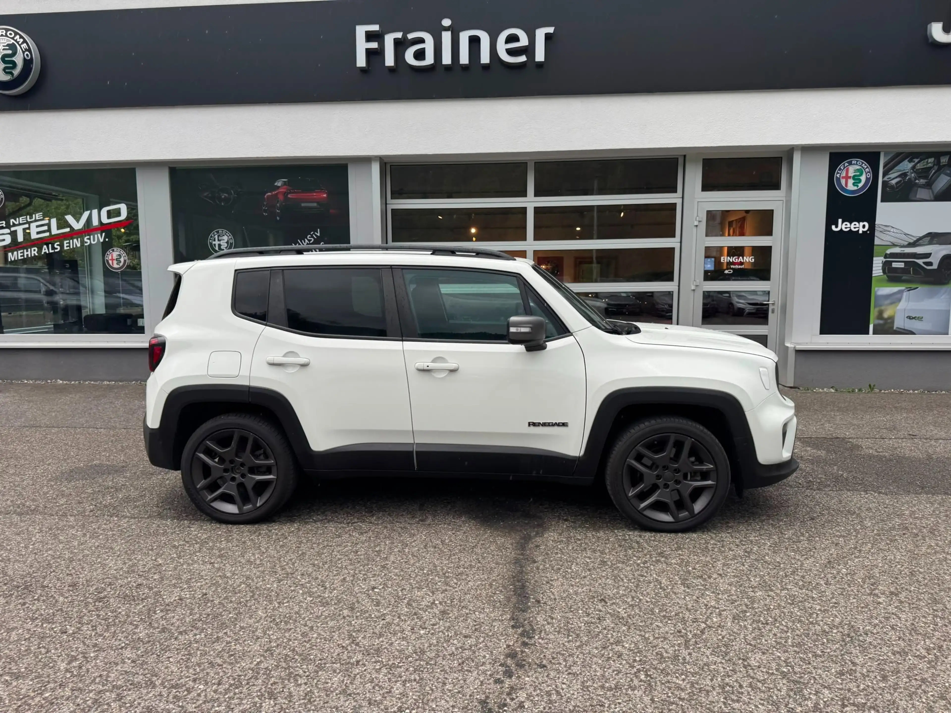 Jeep Renegade Limited Plug-In-Hybrid 4xe 190PS — photo 2