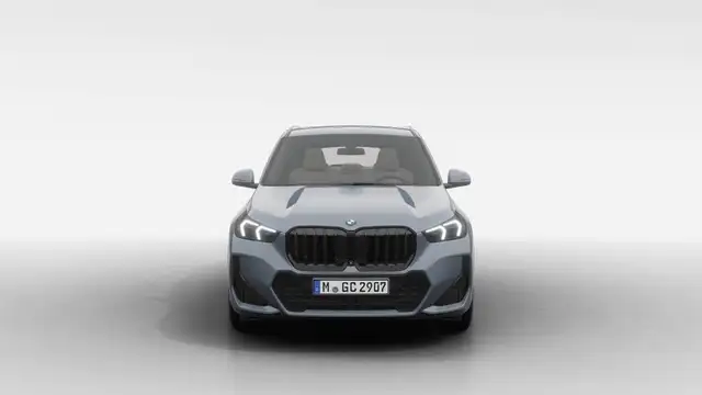 BMW X1 view 3
