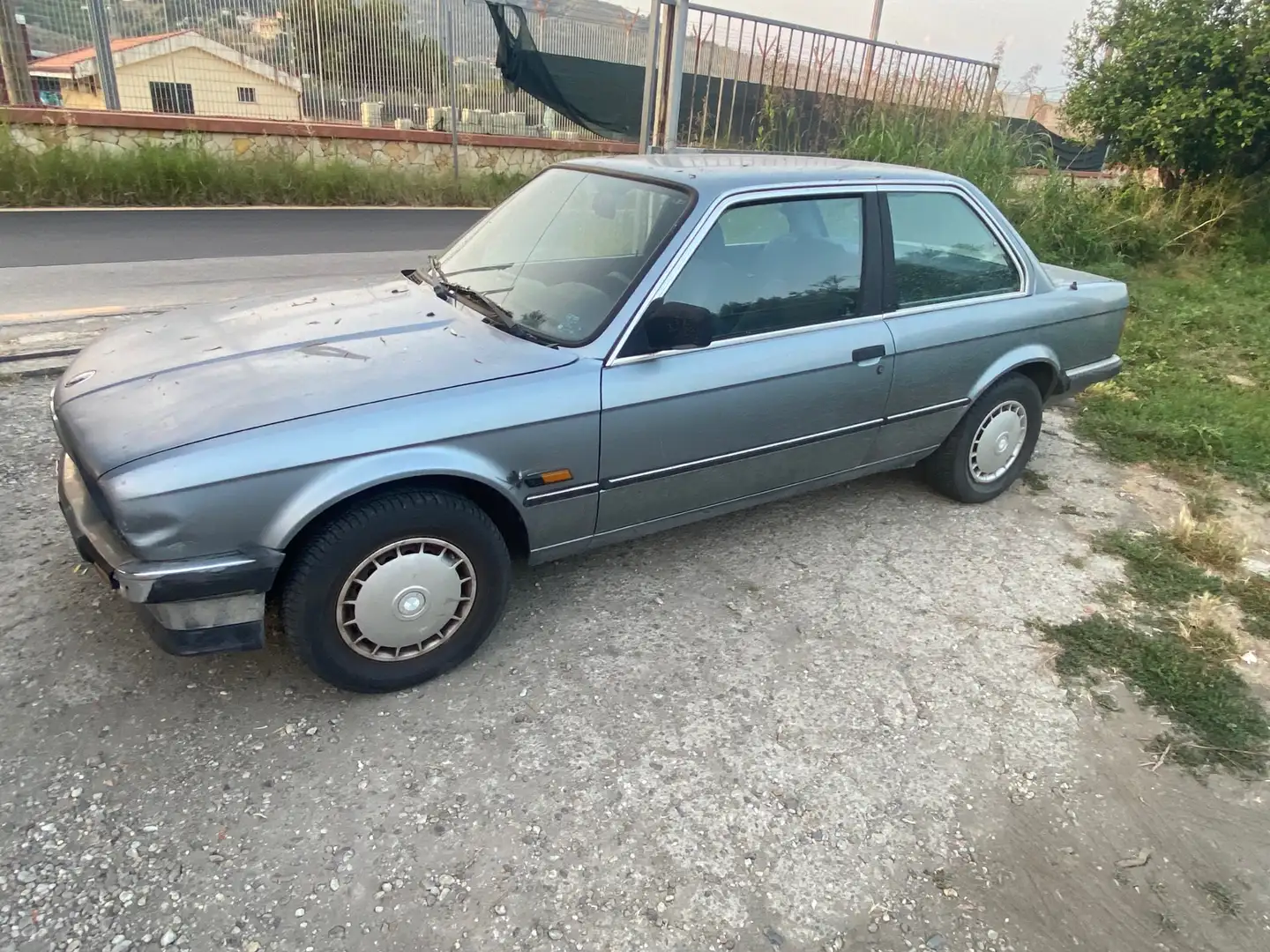 BMW 320 320i 2p - 1
