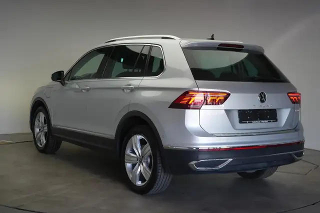 Volkswagen Tiguan view 5