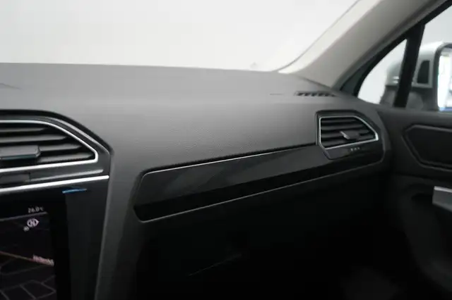 Volkswagen Tiguan view 19