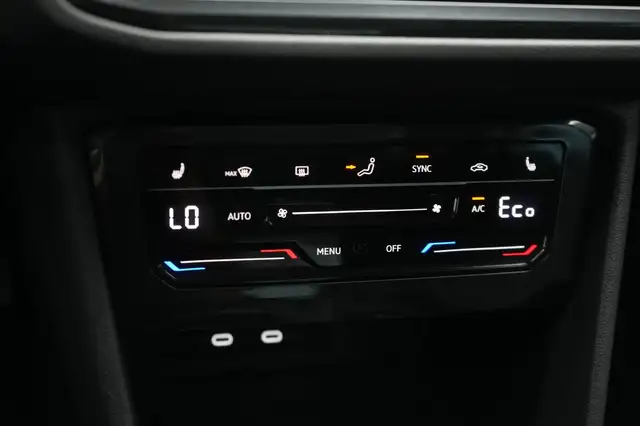 Volkswagen Tiguan view 14