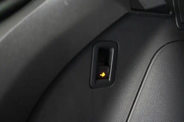 Volkswagen Tiguan view 24