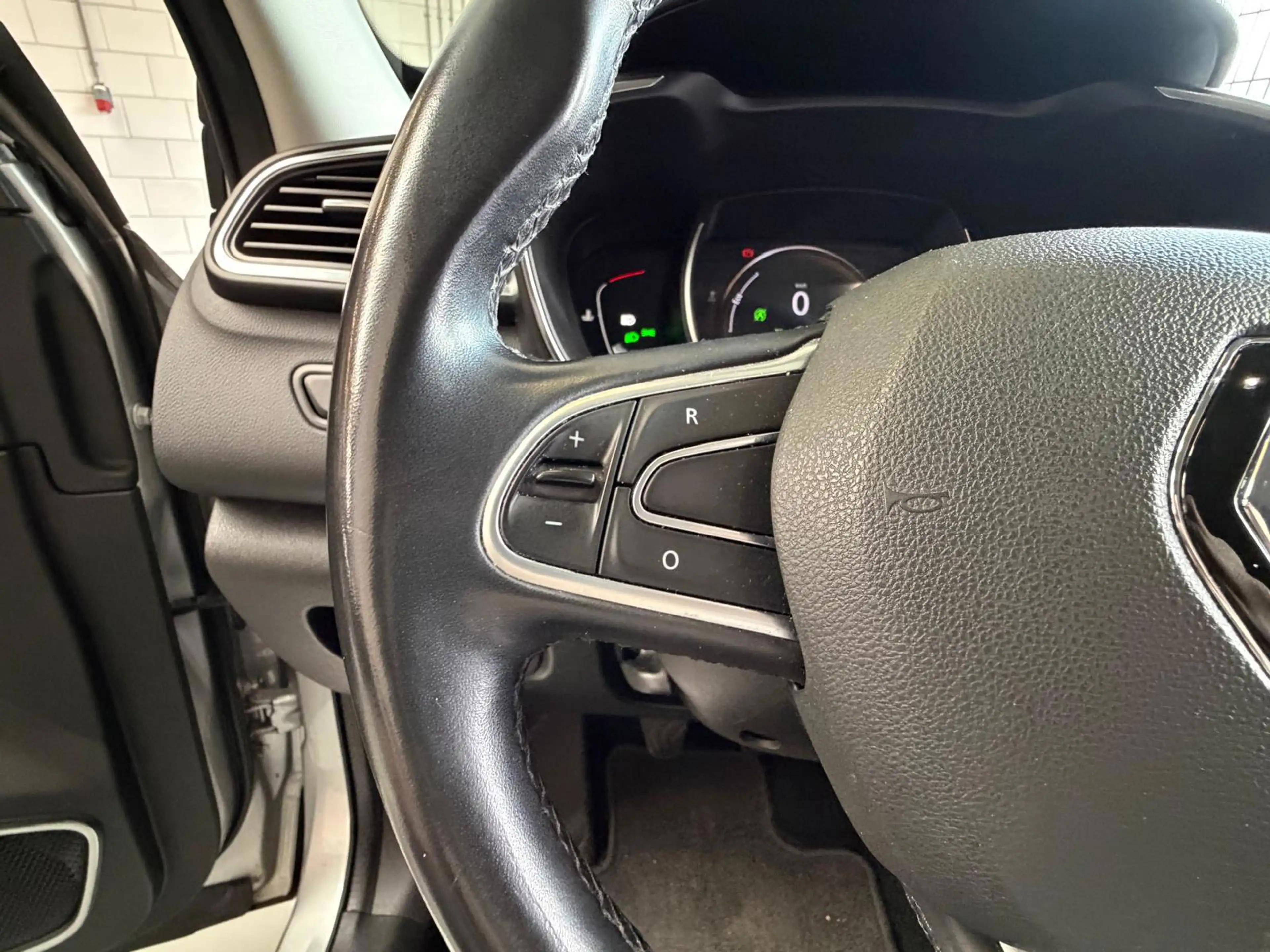 Renault Kadjar 1.2 TCe Bose Camera, carplay, Navi, Leer — photo 16