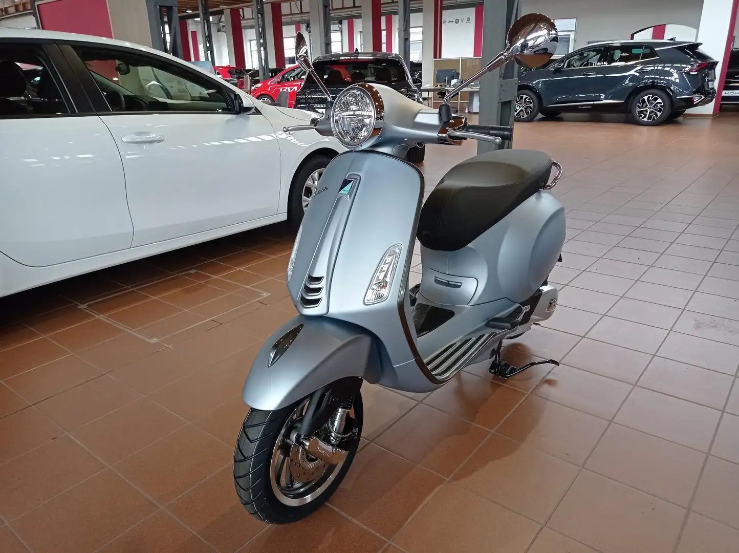 Vespa Primavera S 125 ccm MIA Cockpit Gris - 1