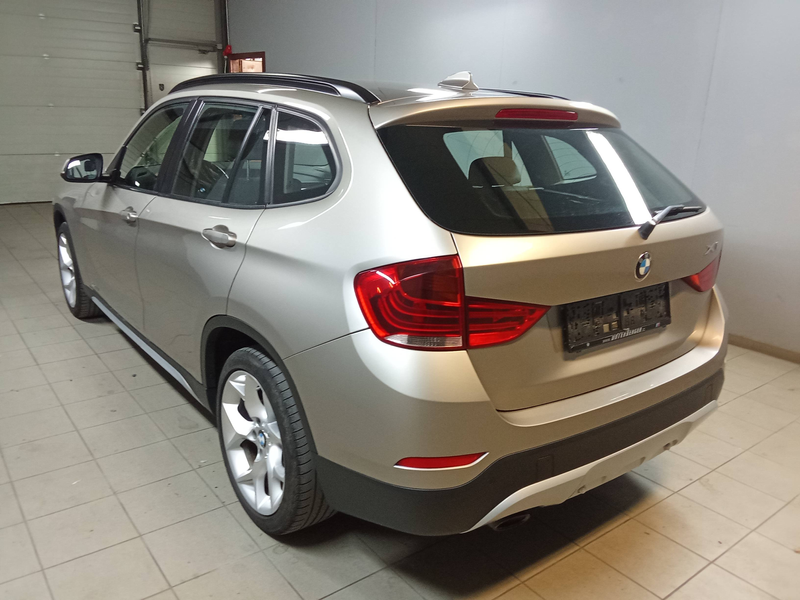 BMW X1 xDrive 18 d — photo 4