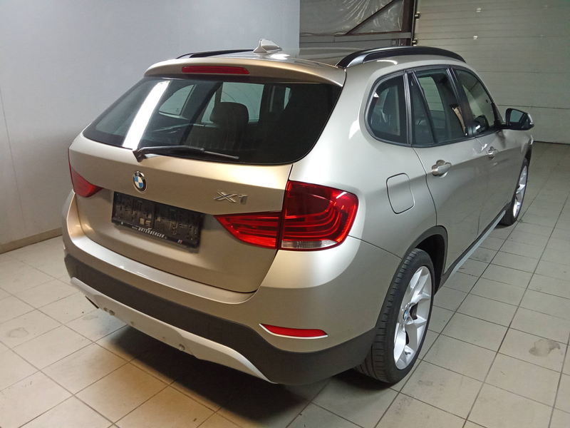 BMW X1 xDrive 18 d — photo 3