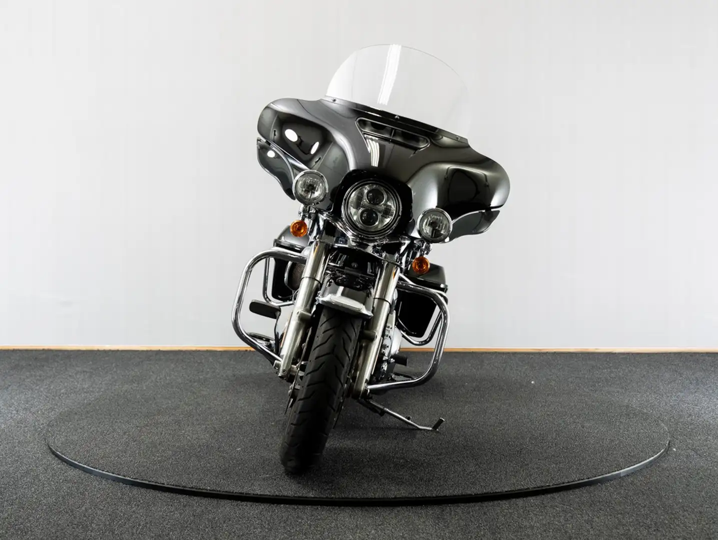 Harley-Davidson Electra Glide FLH Police Černá - 2