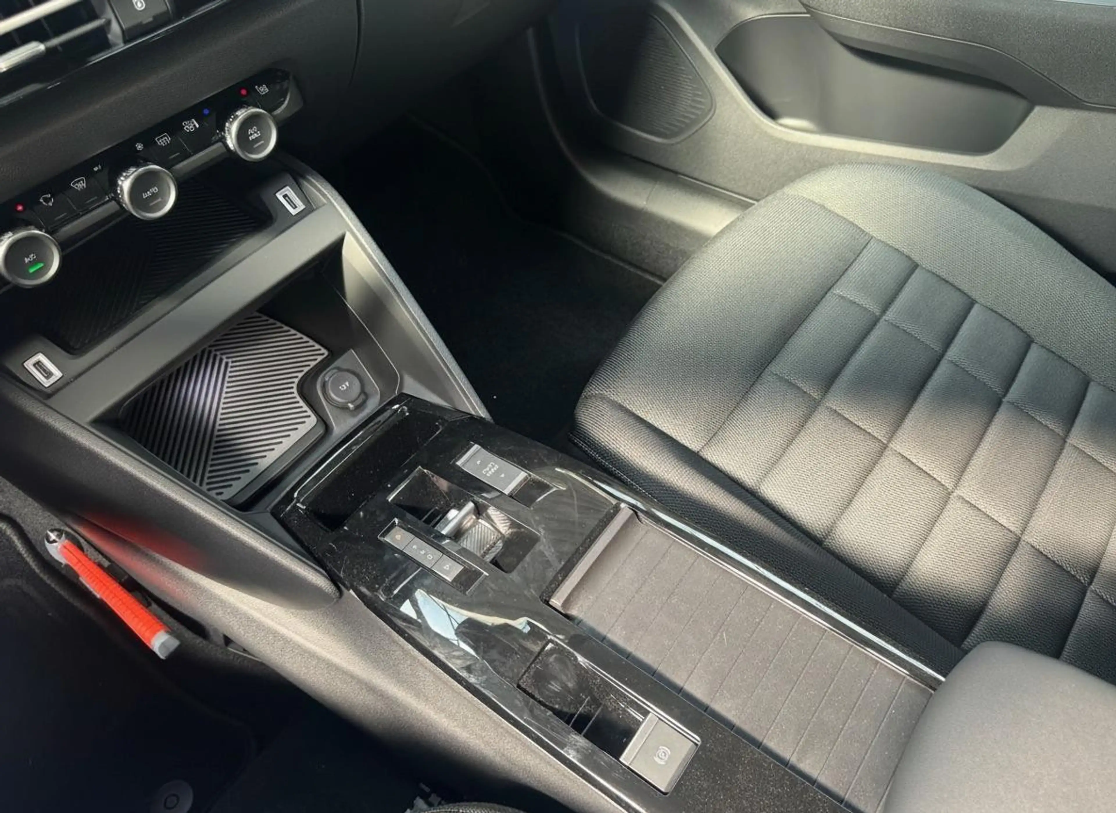 Citroen E-C4 Electric Business 156pk Extended range 54 kWh | Nieuw | Tot — photo 17