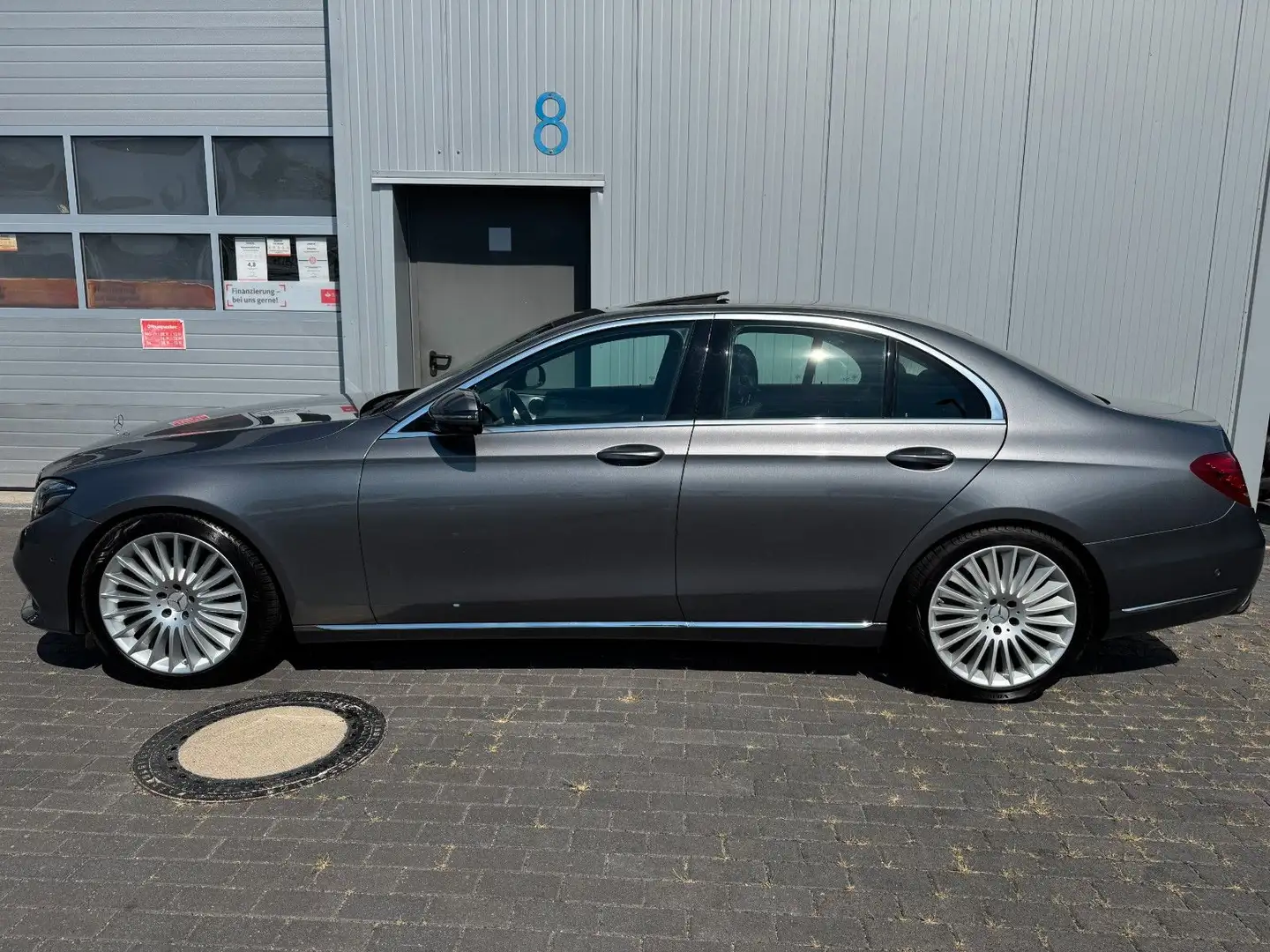 Mercedes-Benz E 220 d EXCLUSIVE*SHD*WIDESCREEN*KAMERA Grau - 2