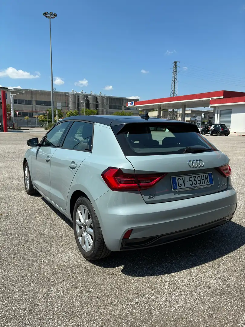 Audi A1 Sportback 30 1.0 tfsi Identity Black 110cv s-troni - 2