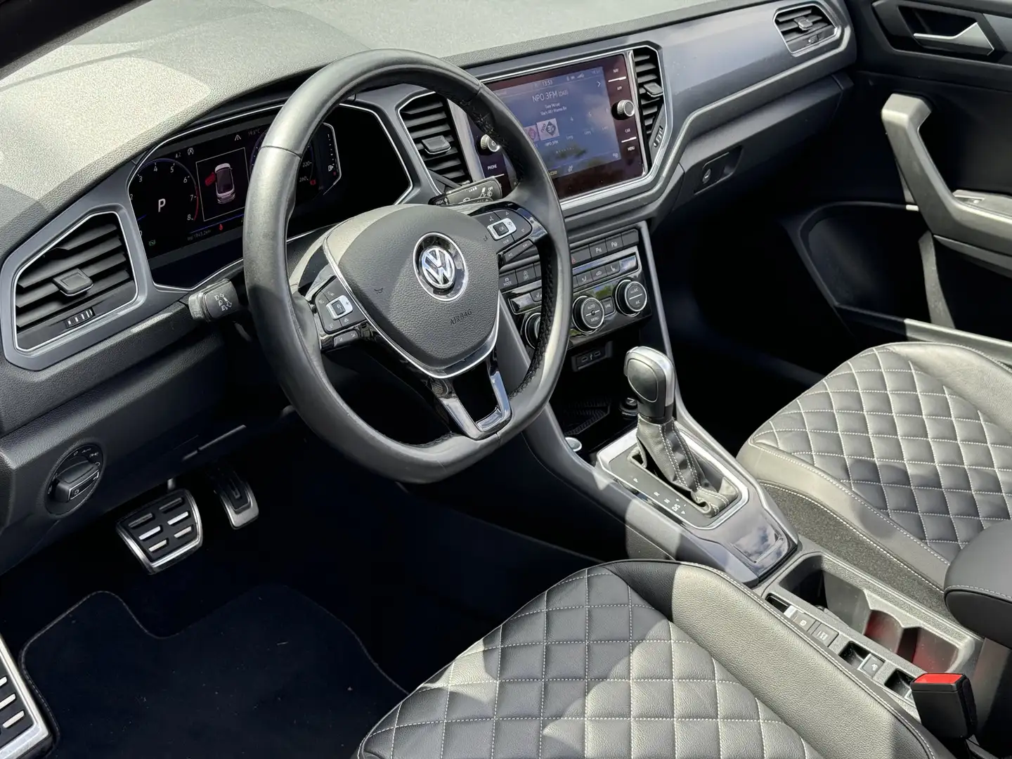 Volkswagen T-Roc Cabrio 1.5 TSI R-Line | Leder | dodehoek | Keyless Zilver - 2