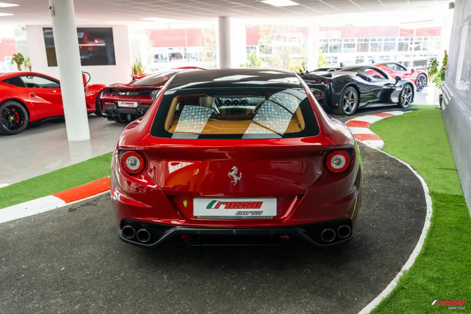Ferrari FF Roşu - 2